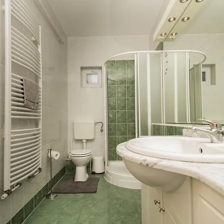 Appartement 327 - Balaton-parti 2 Szobas Apartman Balatonoszod
